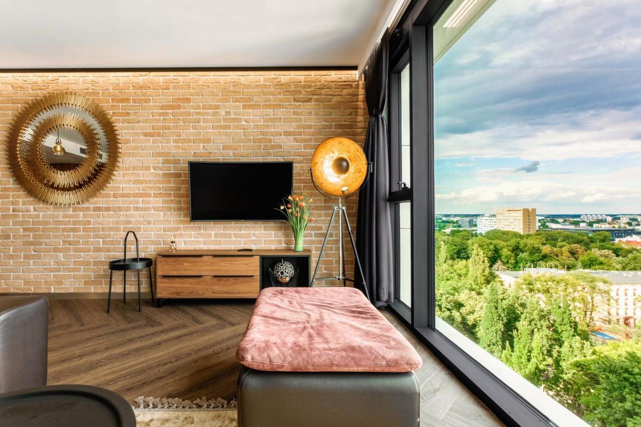 Skyview Suite - Niepowtarzalny Widok I Basen Люблин Экстерьер фото
